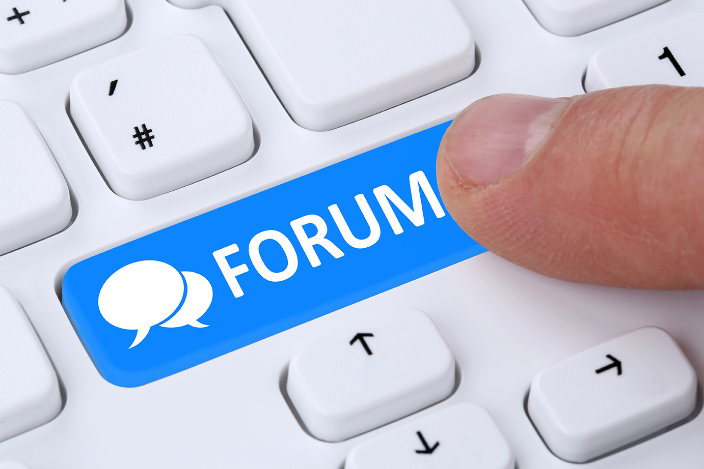 A person ready to talk to an insurance broker presses a Forum button.