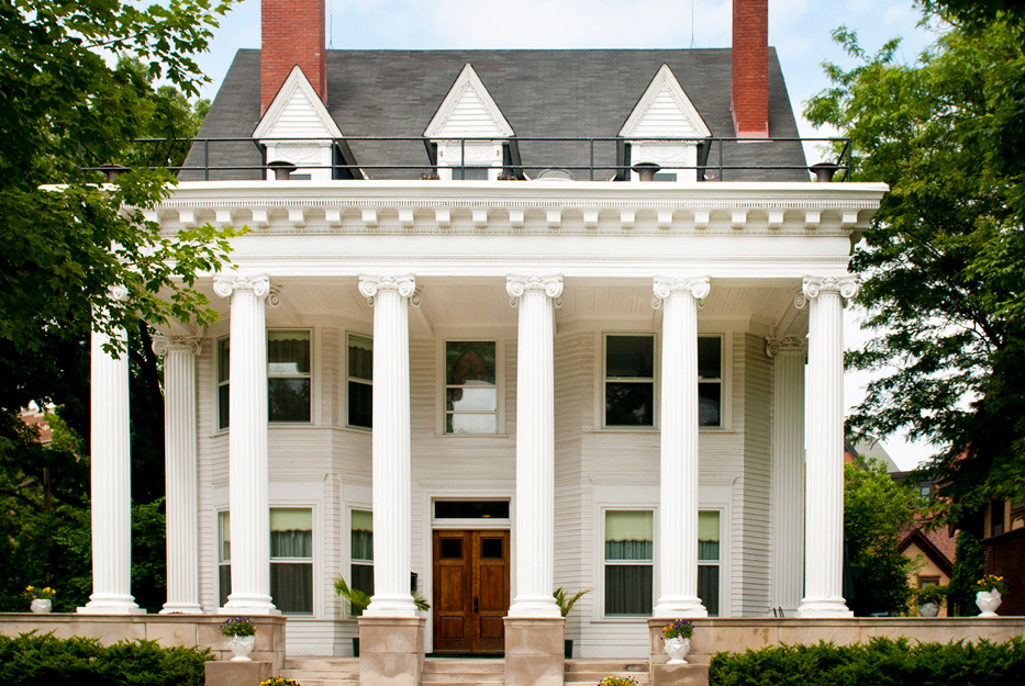 A sorority house with white columns
