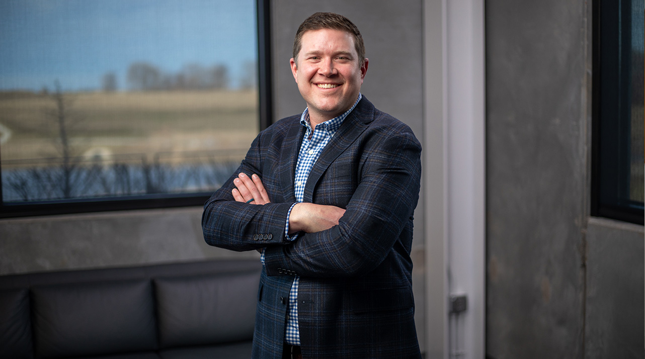 Dan Etzel as the thumbnail for the Construction thought leader video